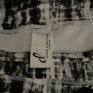 Danz n motion by Danshuz